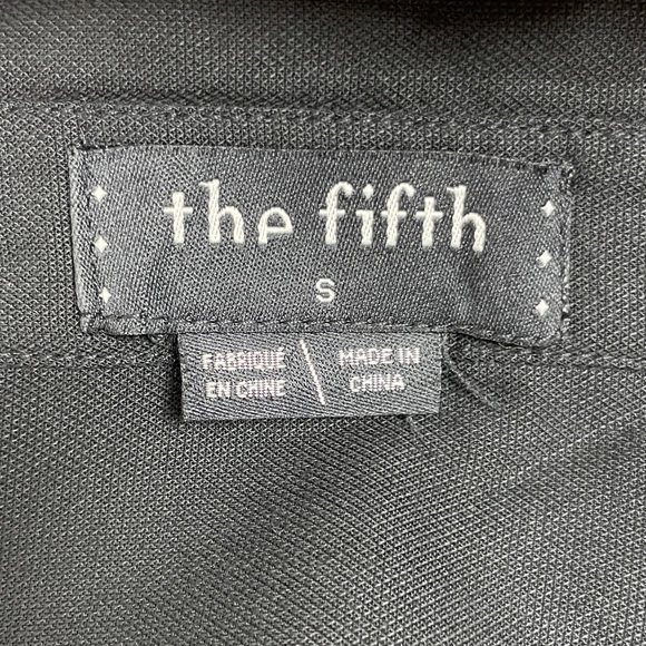 The Fifth Romper - Picture 5 of 7